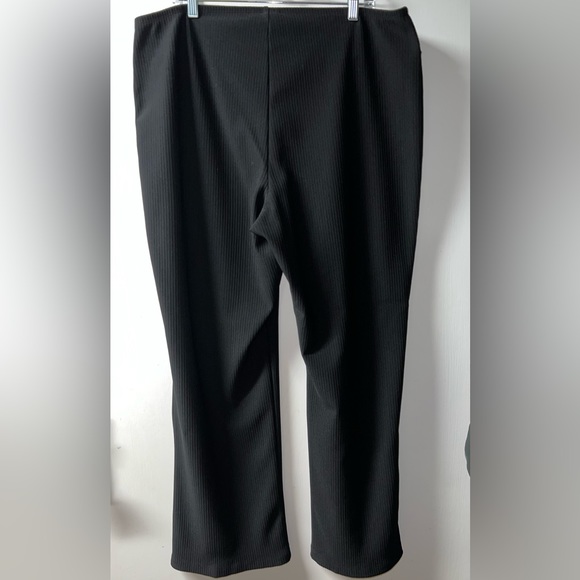 🆂🅾🅻🅳! Essentials Black Ribbed Ladies Pants - Picture 5 of 8